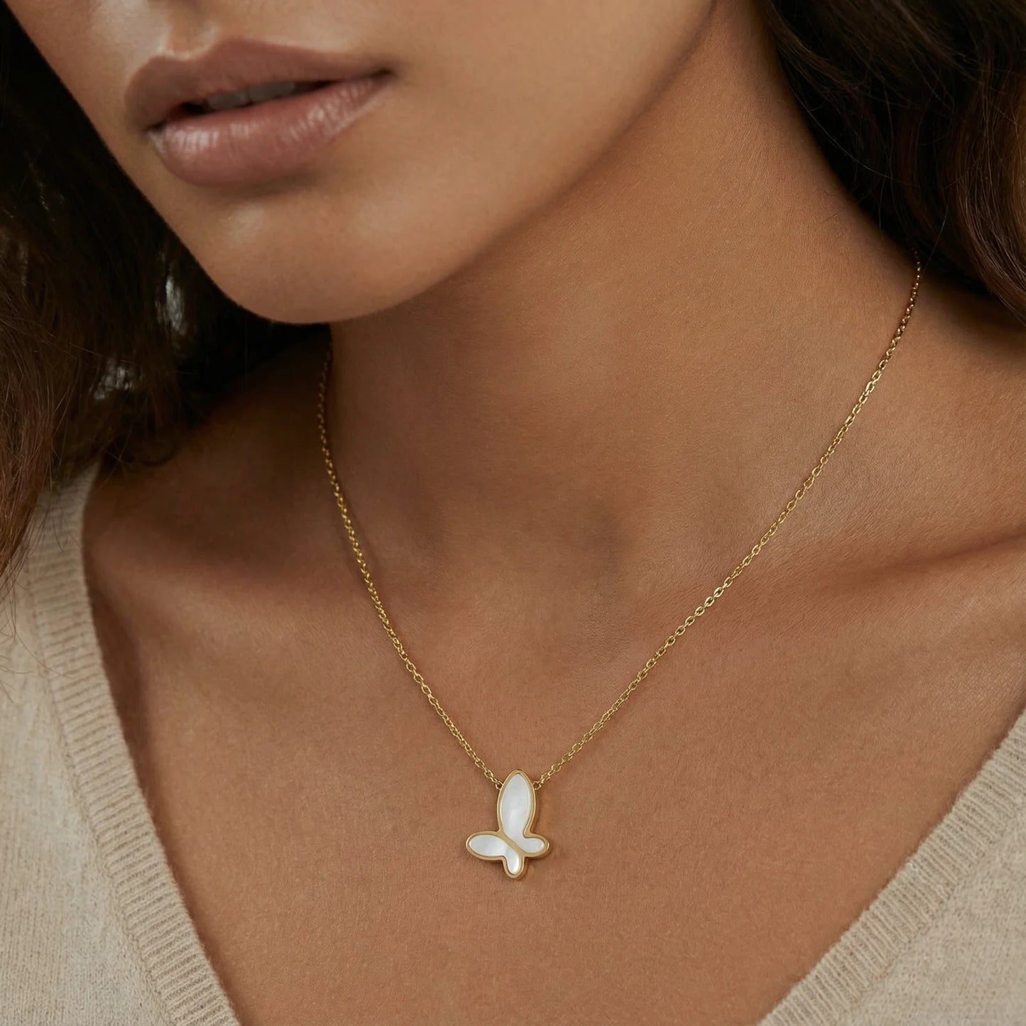 Focus Flutter Necklace